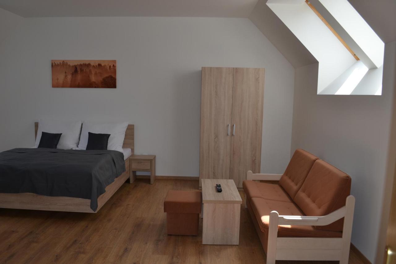 Penzion Nad Oborou Hradec Kralove Luaran gambar