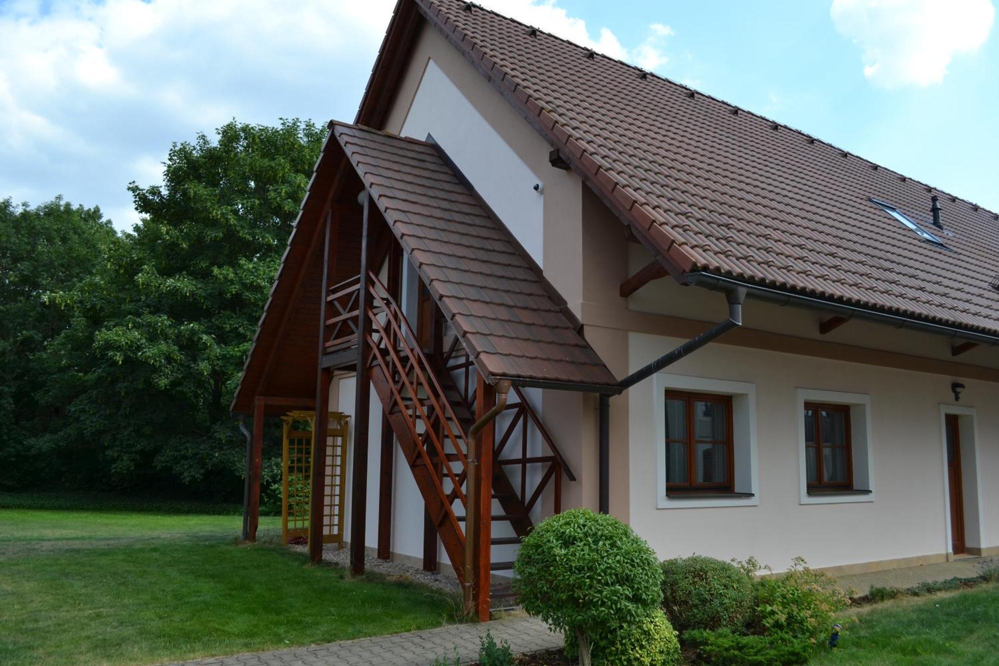 Penzion Nad Oborou Hradec Kralove Luaran gambar