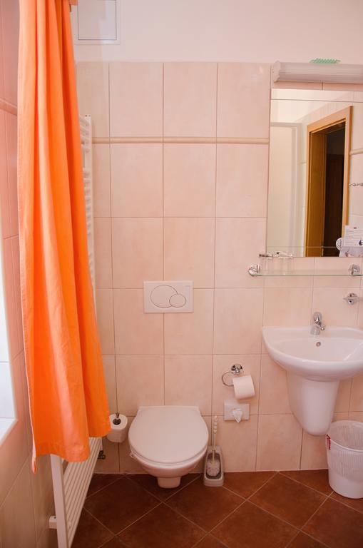 Penzion Nad Oborou Hradec Kralove Luaran gambar