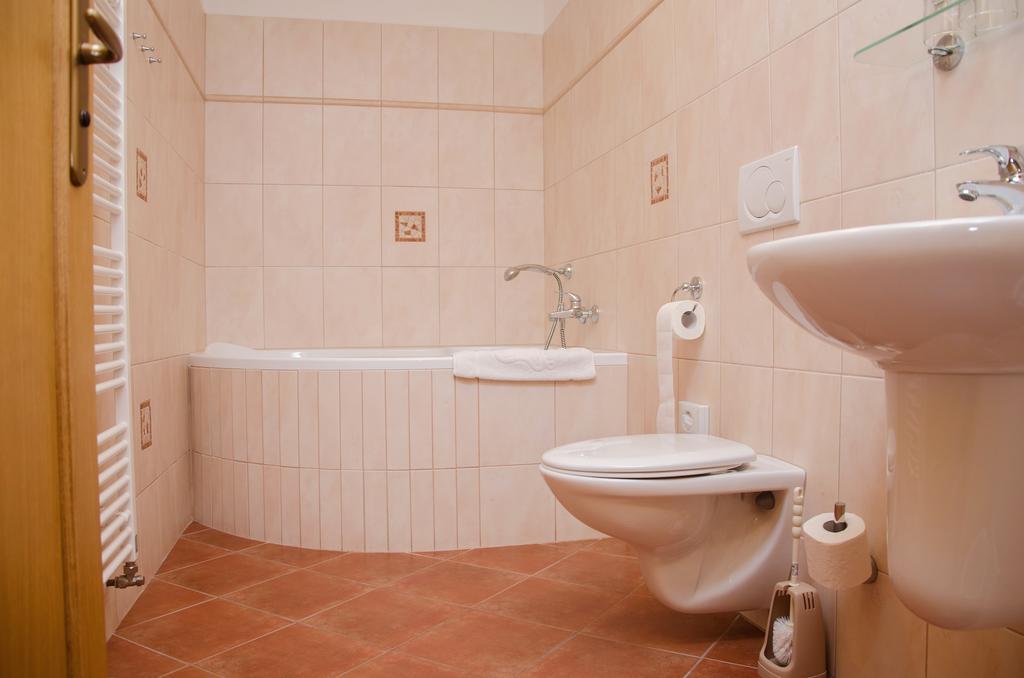 Penzion Nad Oborou Hradec Kralove Luaran gambar